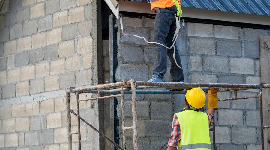Expert Emergency Roof Repairs services in Staunton, IN